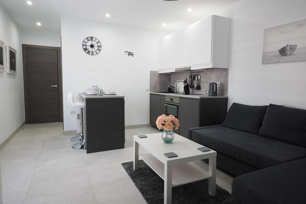 Private Apartment With Mountain And Sea Views, La Asomada, Lanzarote Tías Eksteriør billede