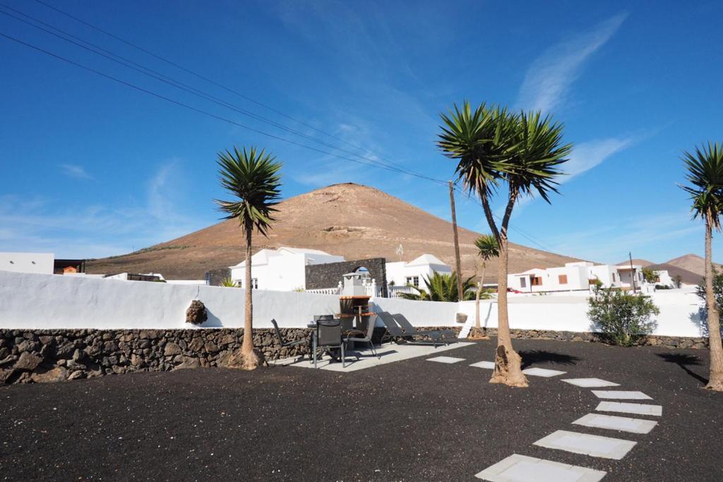 Private Apartment With Mountain And Sea Views, La Asomada, Lanzarote Tías Eksteriør billede